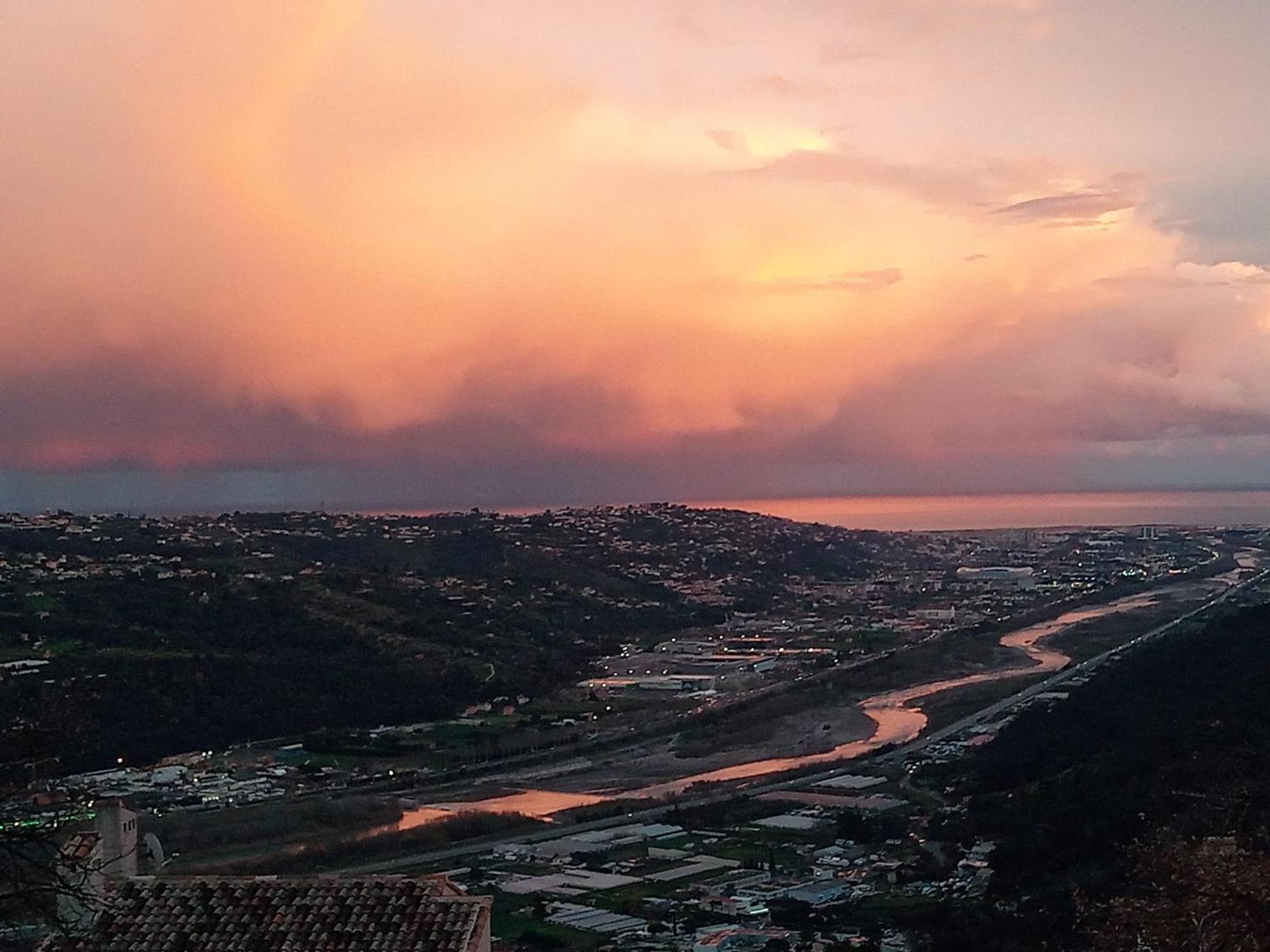 Апартаменты 3 Pieces Dans Le Ciel Gattieres Экстерьер фото